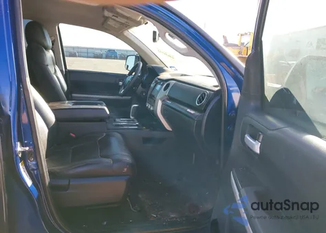 2015 Toyota Tundra Sr5 4.6L V8 z USA, uszkodzony, nr VIN 5TFEM5F13FX093149